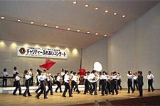 大阪都島ライオンズクラブ 結成４５周年記念チャリティーふれあいコンサート 2008年3月16日 淀川中学校演奏