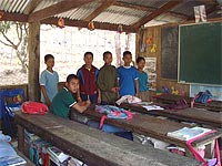 大阪都島ライオンズクラブ タイ・バンコクラタナコーシンＬＣ訪問 2008年3月6日〜10日 旧校舎で学ぶ子供たち